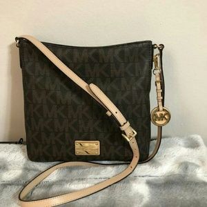 Michael Kors Jet Set crossbody handbag